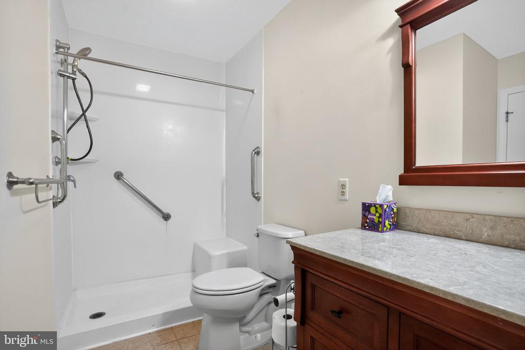 1511 ROSEWOOD COURT
