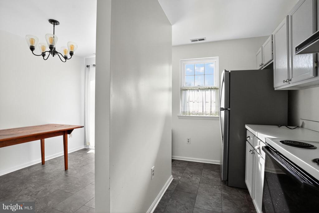 1511 ROSEWOOD COURT