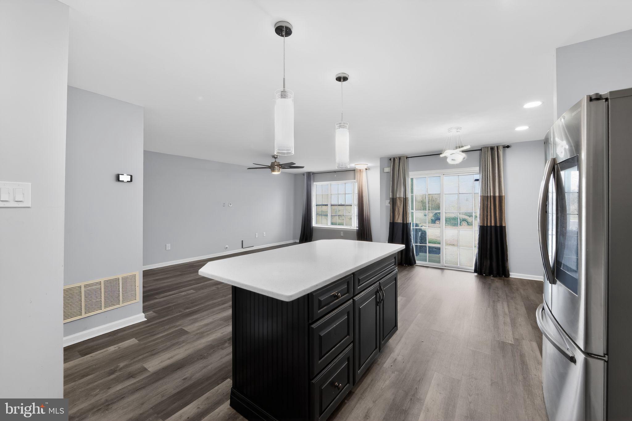 5506 DRAWBRIDGE COURT