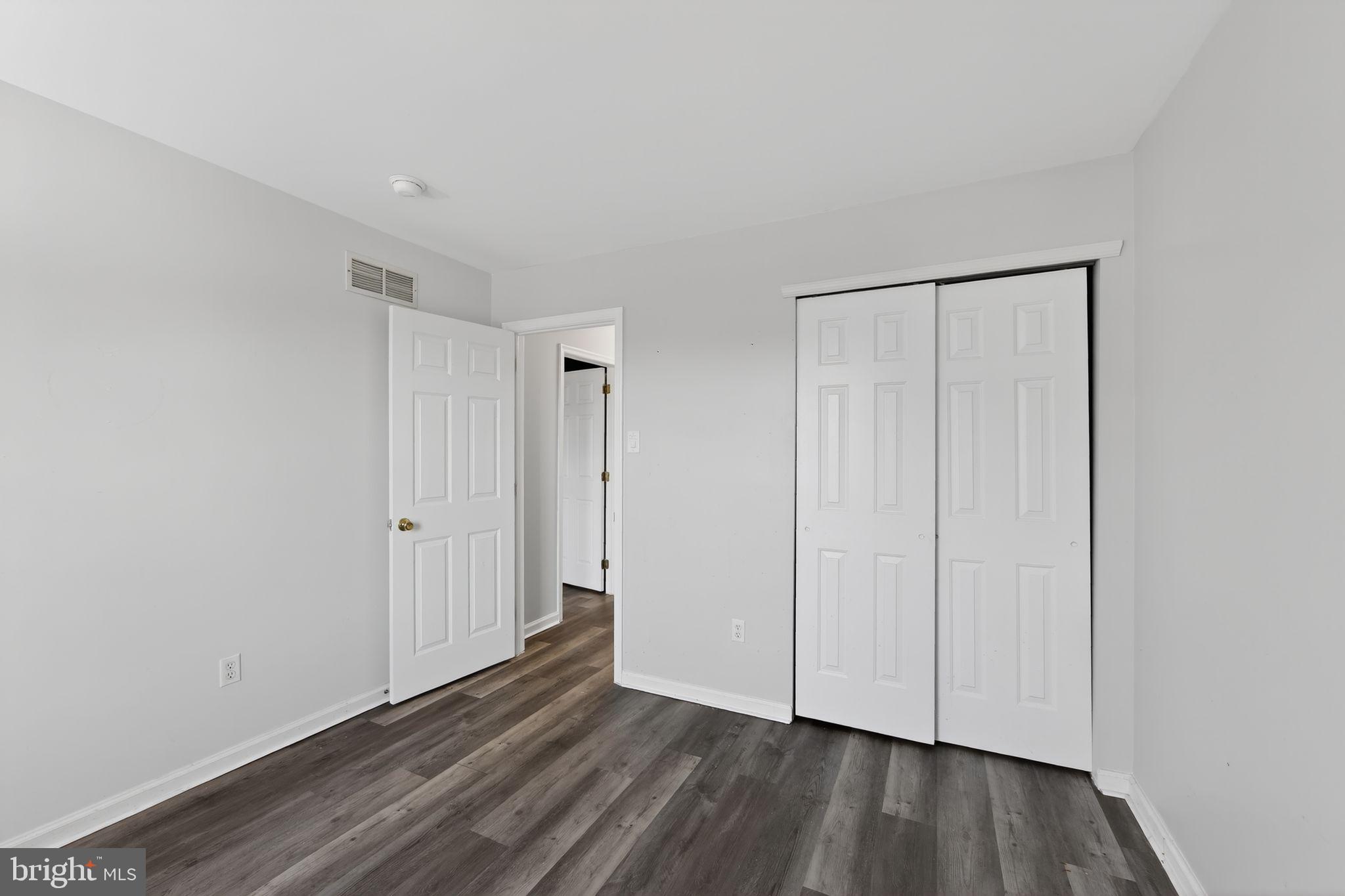 5506 DRAWBRIDGE COURT