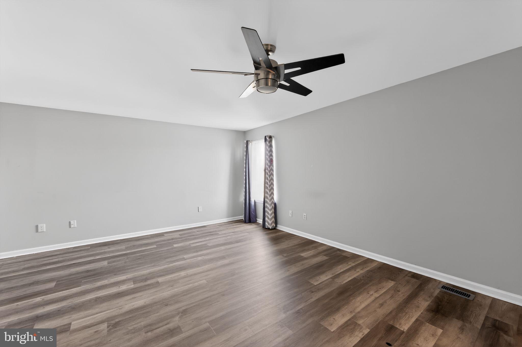 5506 DRAWBRIDGE COURT