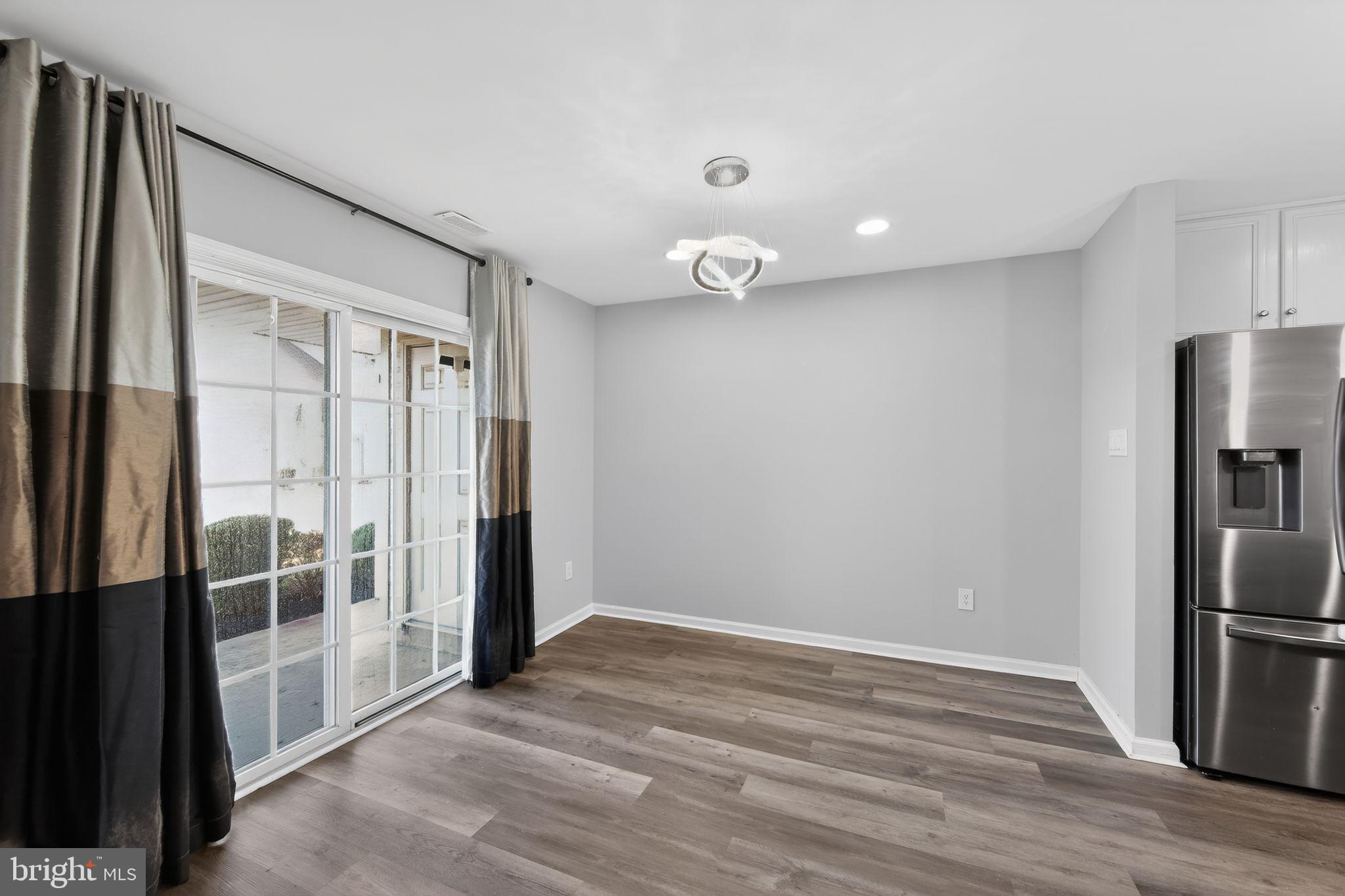 5506 DRAWBRIDGE COURT