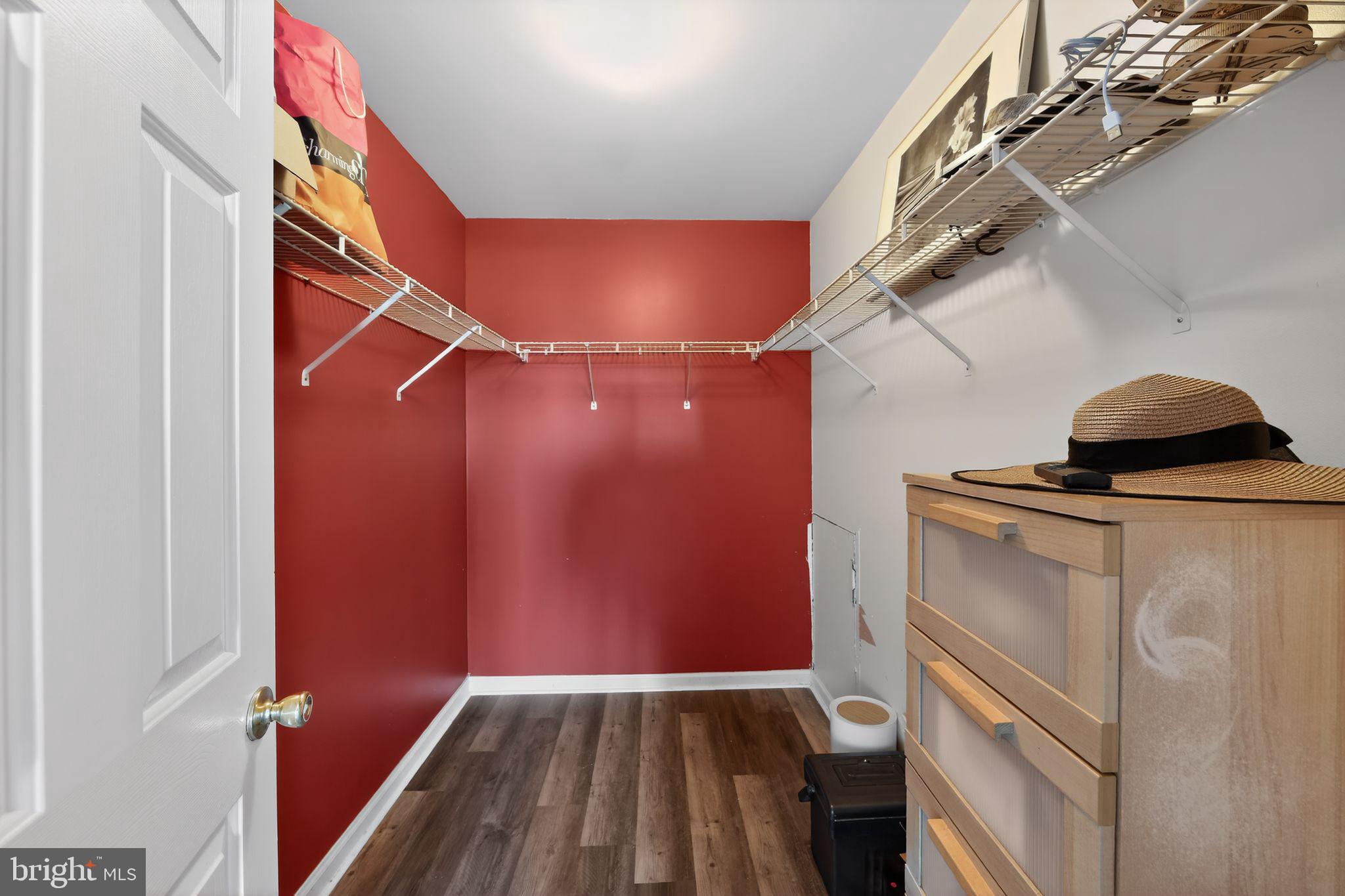 5506 DRAWBRIDGE COURT