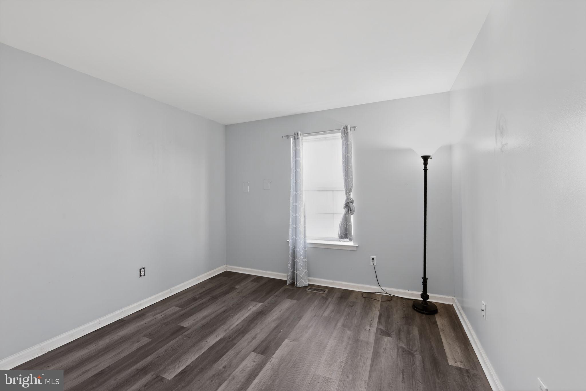 5506 DRAWBRIDGE COURT