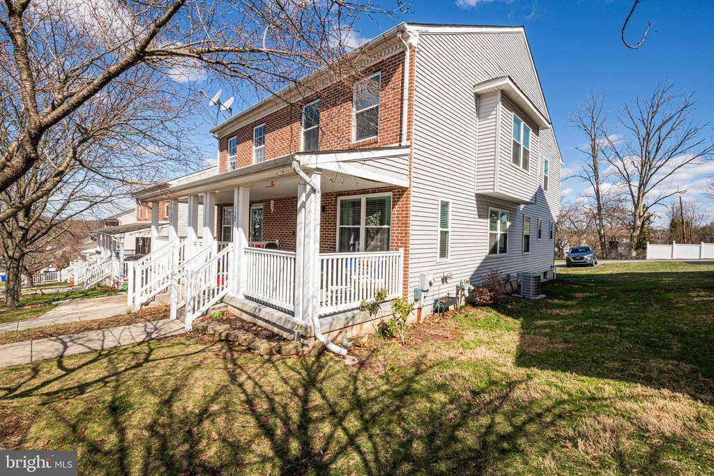 527 MAY STREET