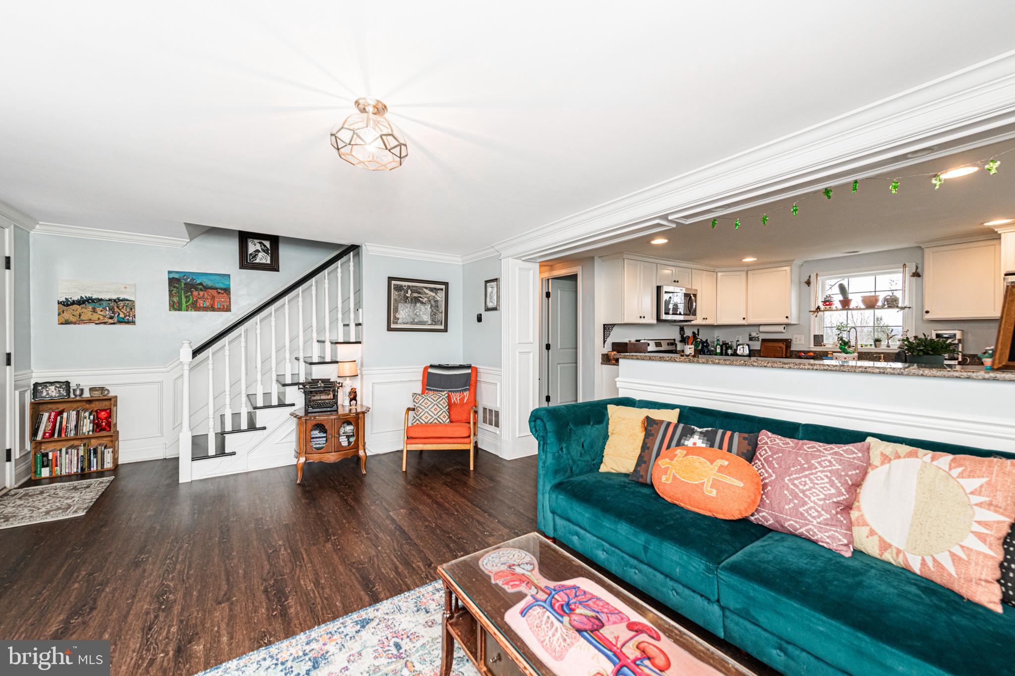 1720 FARMINGTON AVENUE