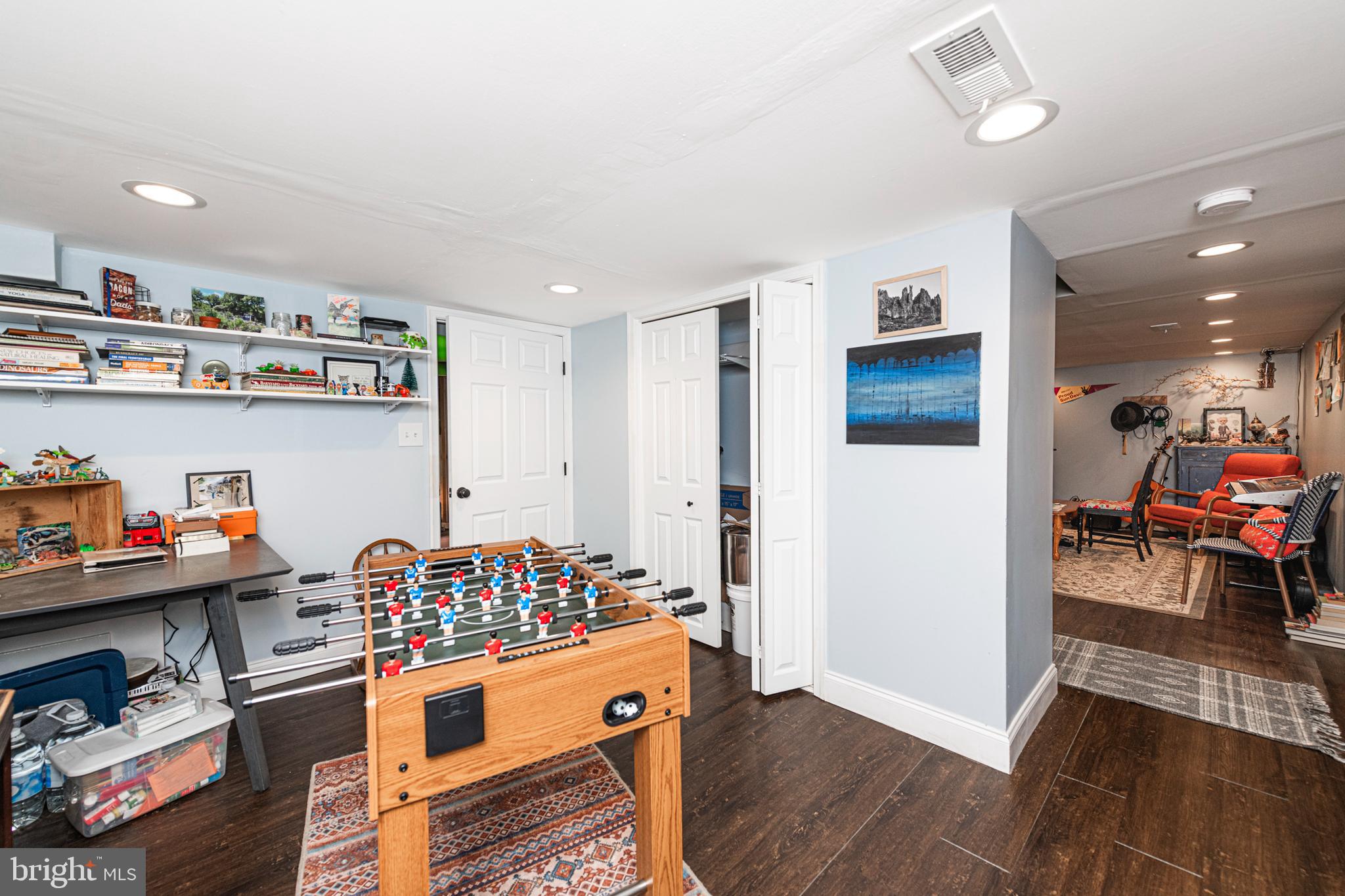 1720 FARMINGTON AVENUE