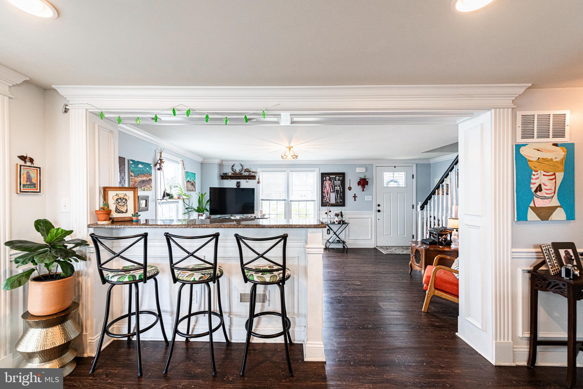 1720 FARMINGTON AVENUE