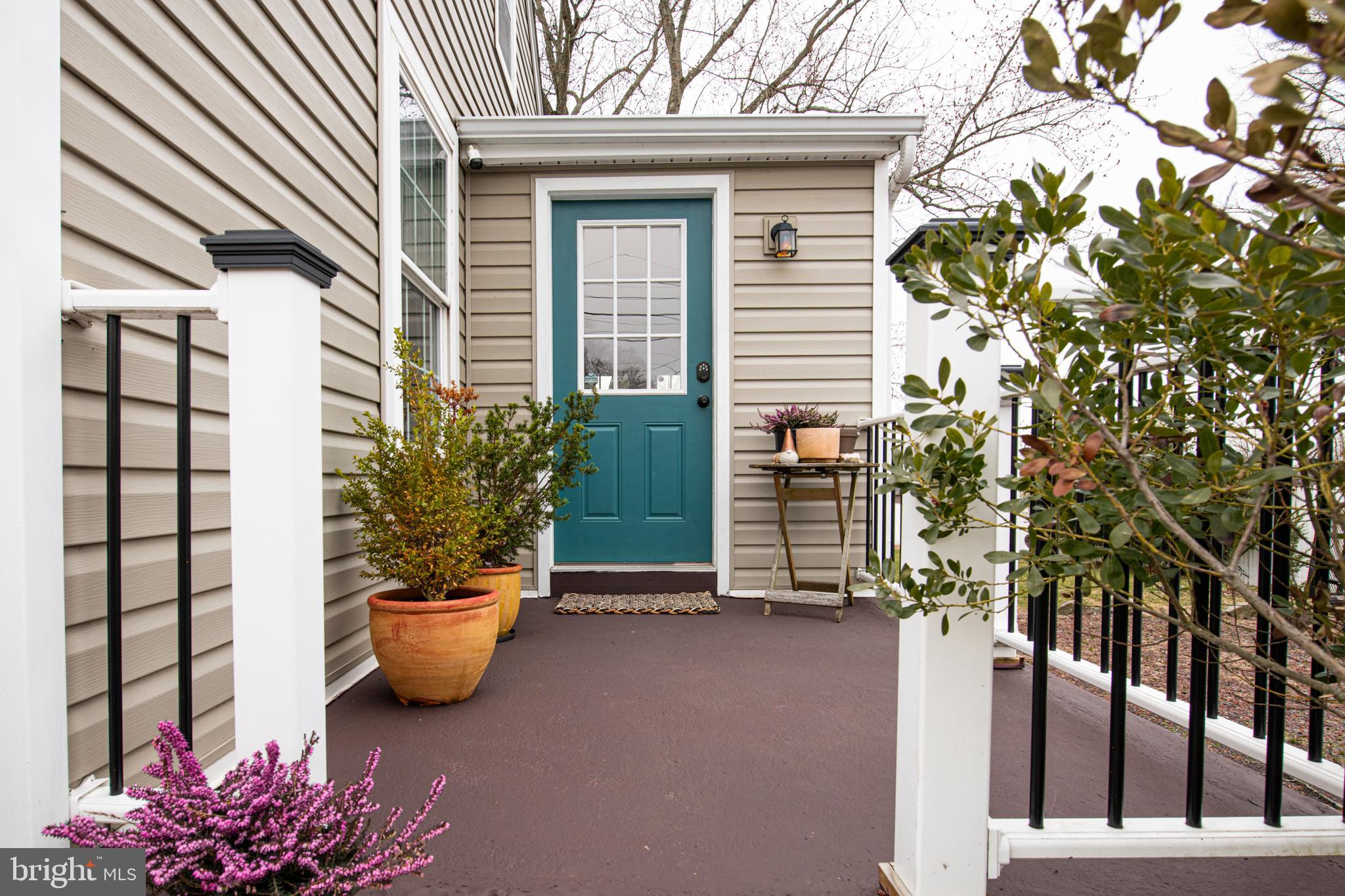 1720 FARMINGTON AVENUE