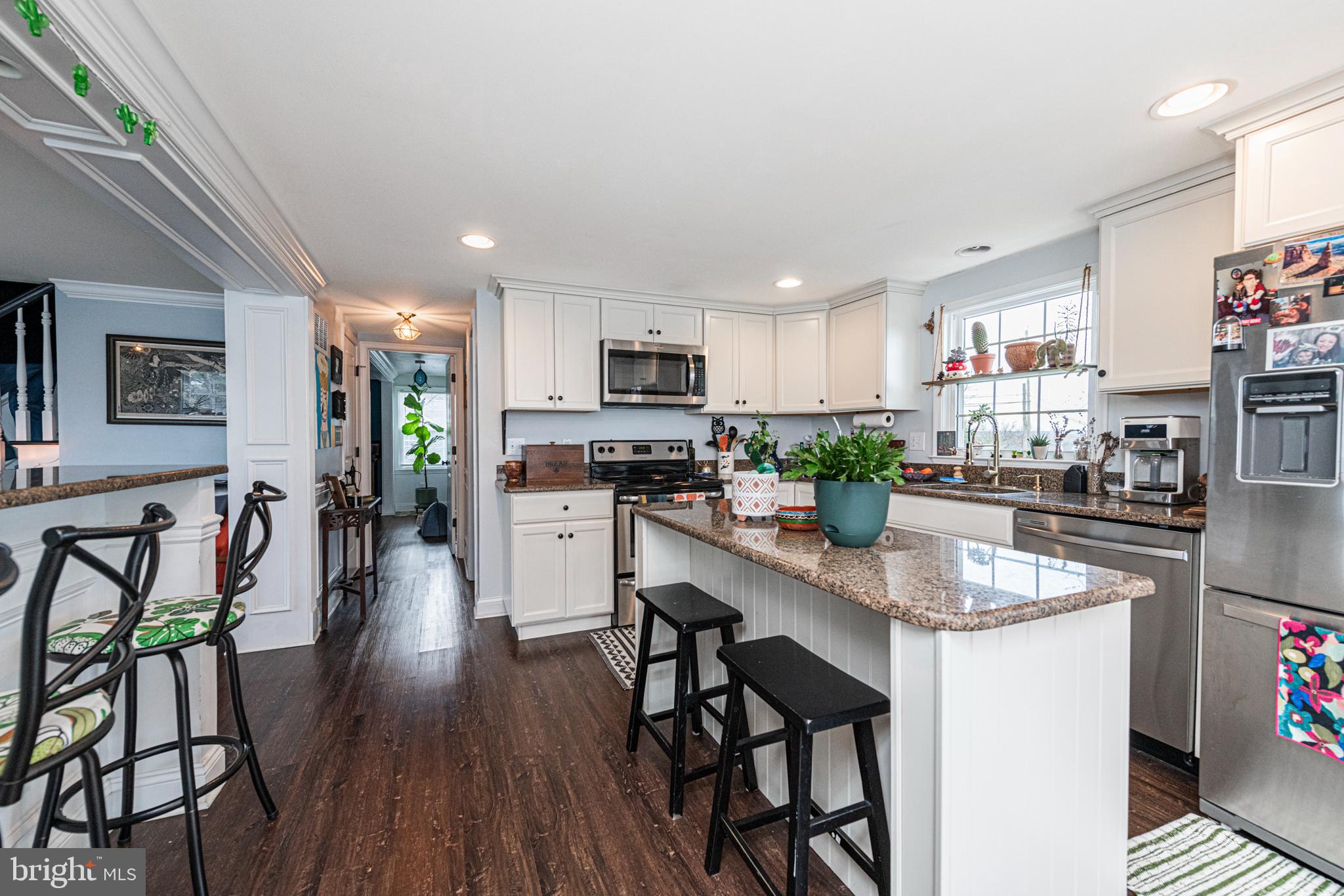 1720 FARMINGTON AVENUE