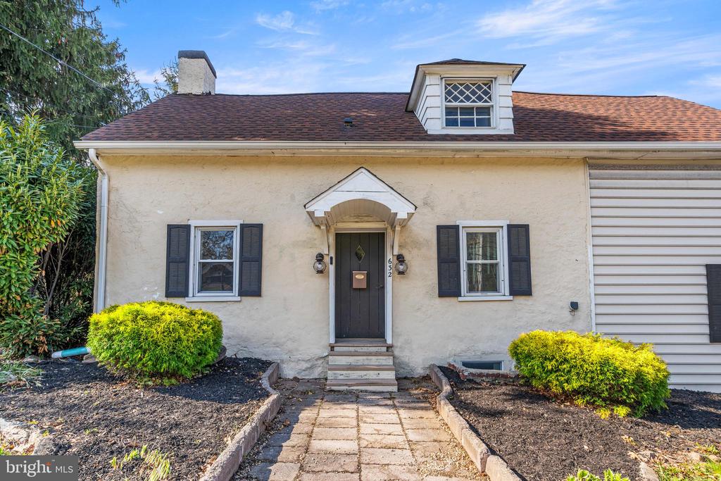 632 FITZWATERTOWN ROAD