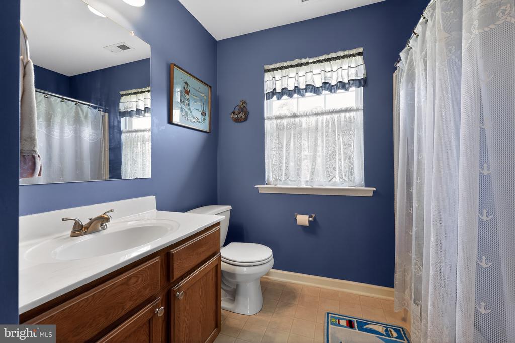 1110 AUTUMNVIEW LANE