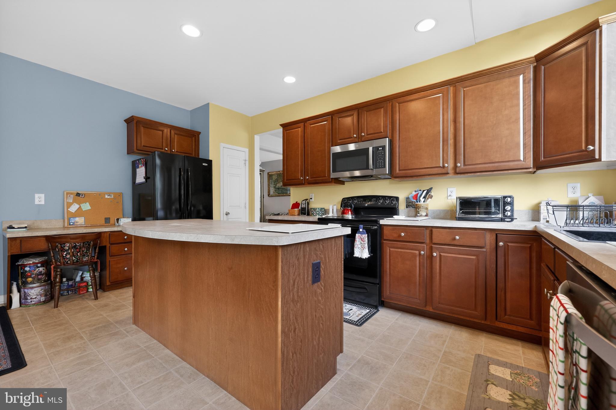 1110 AUTUMNVIEW LANE