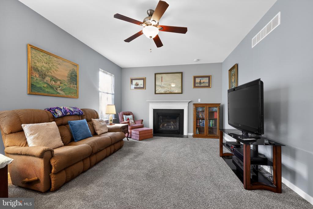 1110 AUTUMNVIEW LANE