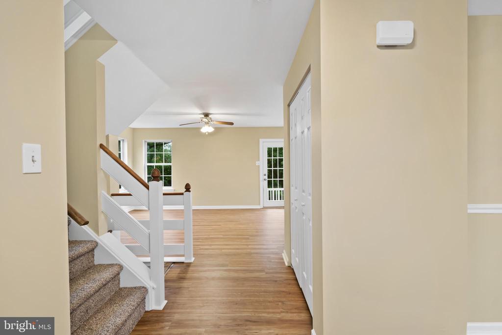 806 ELIZABETH COURT