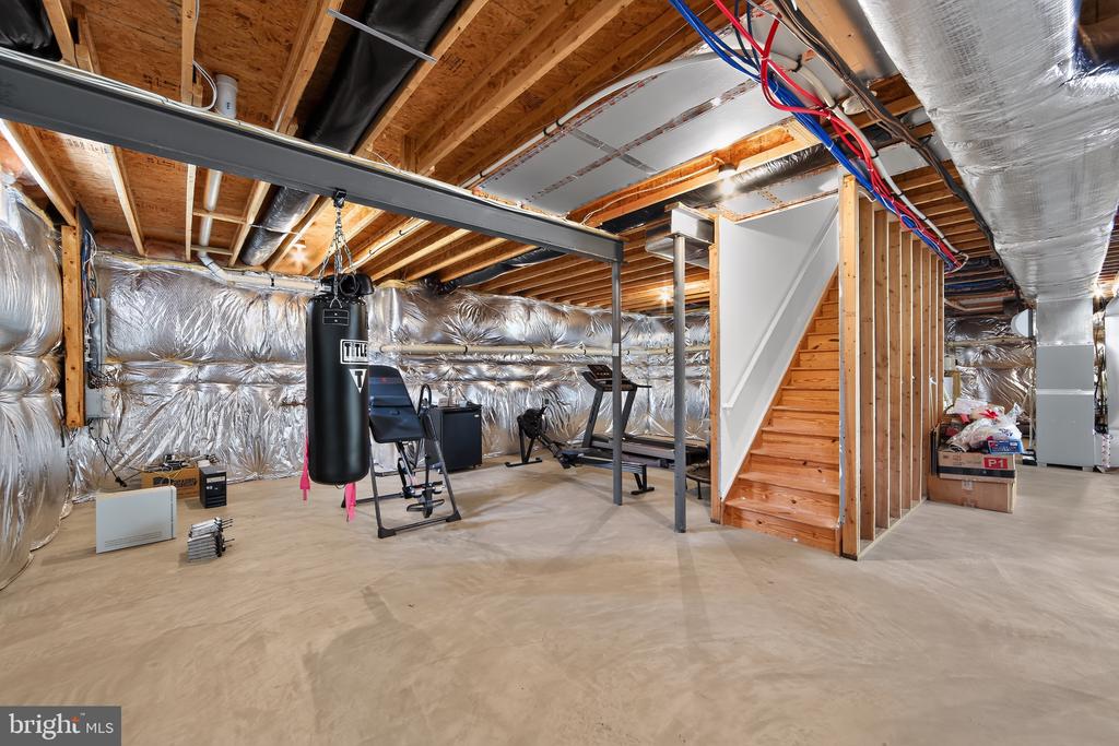 1100 AUTUMNVIEW LANE