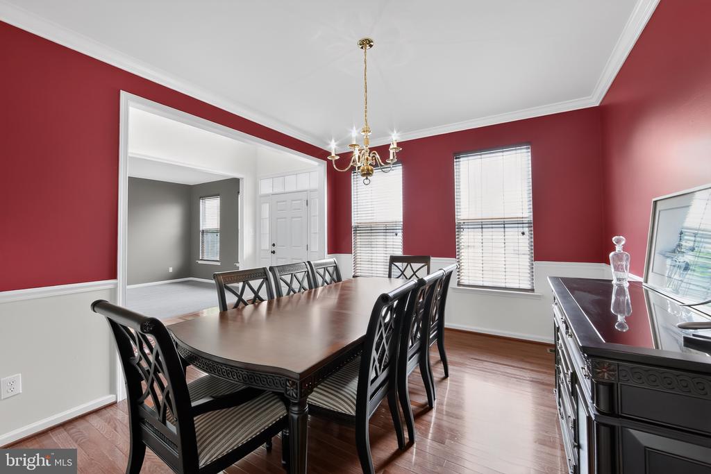 1100 AUTUMNVIEW LANE