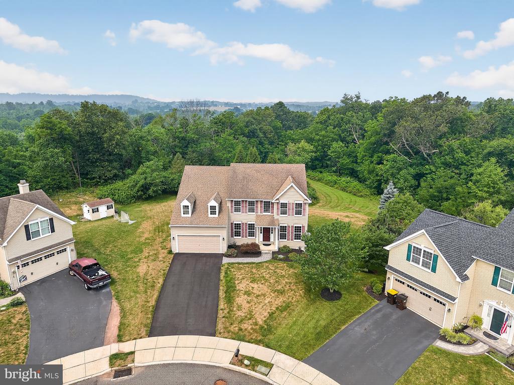 1100 AUTUMNVIEW LANE