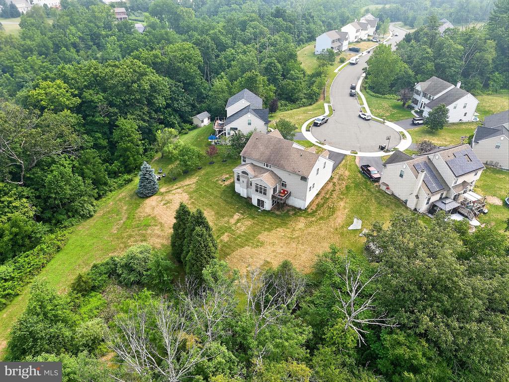 1100 AUTUMNVIEW LANE