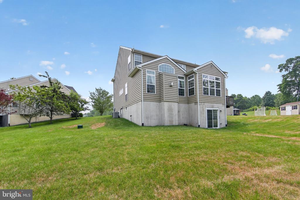 1100 AUTUMNVIEW LANE