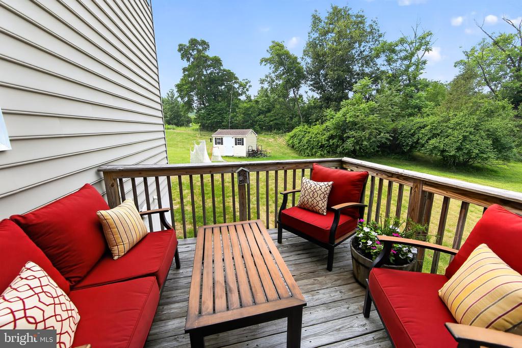 1100 AUTUMNVIEW LANE