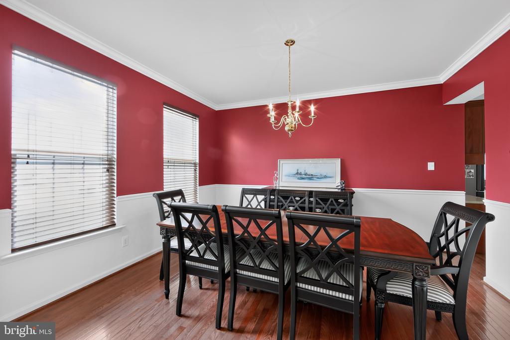1100 AUTUMNVIEW LANE