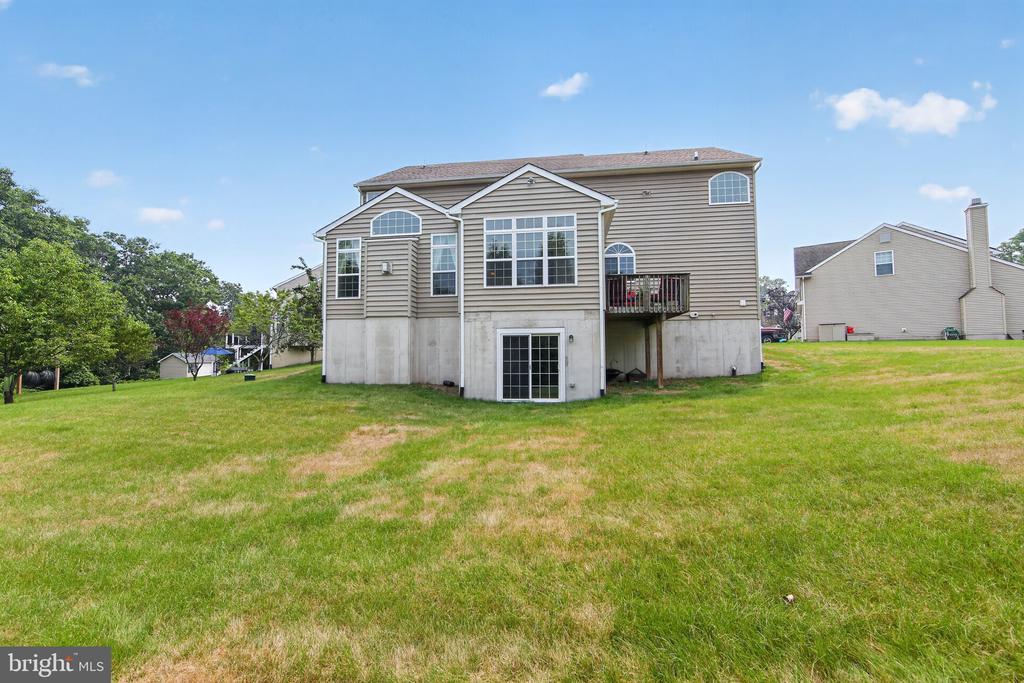 1100 AUTUMNVIEW LANE