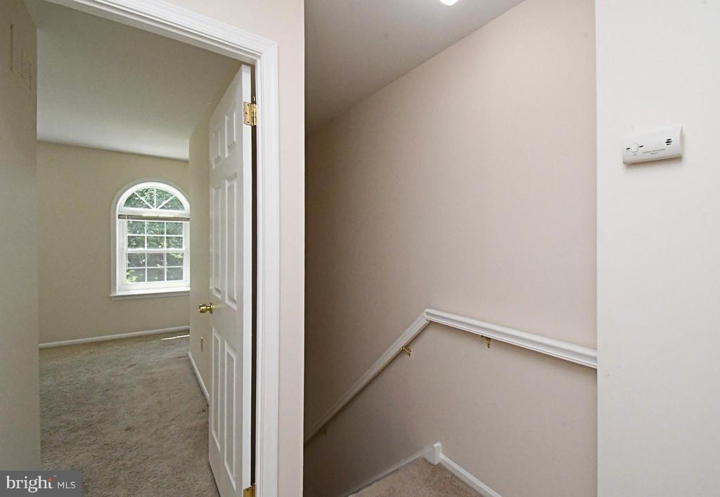 2489 HILLENDALE DRIVE