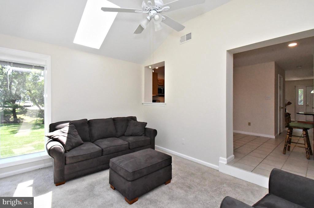2489 HILLENDALE DRIVE