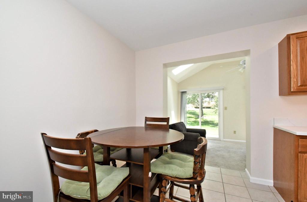 2489 HILLENDALE DRIVE