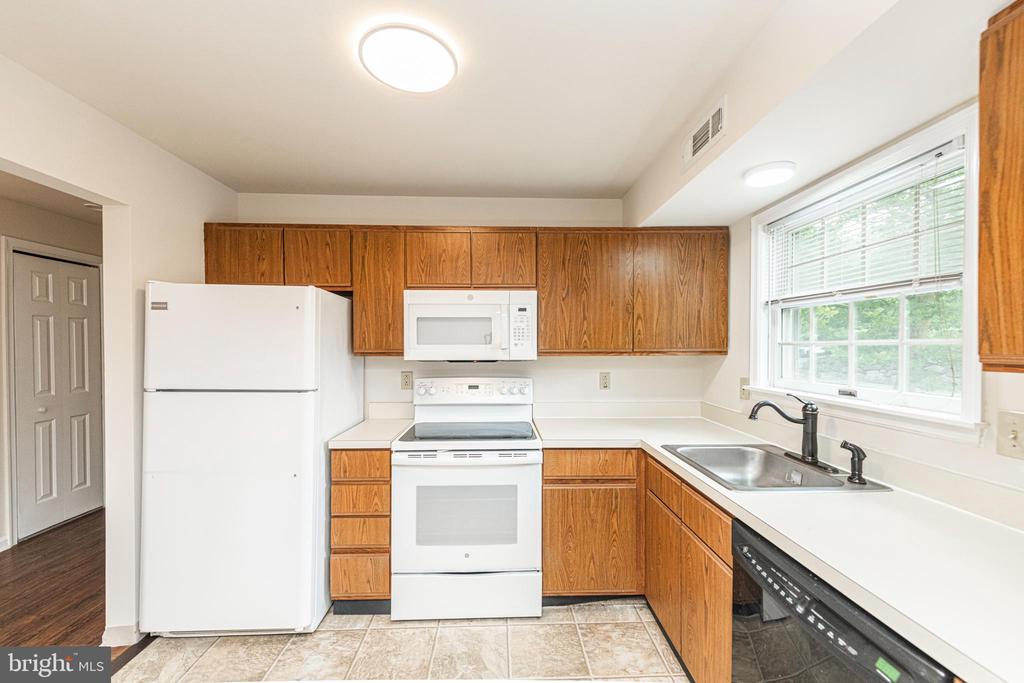 620 MANATAWNY STREET Unit: CONDO 5