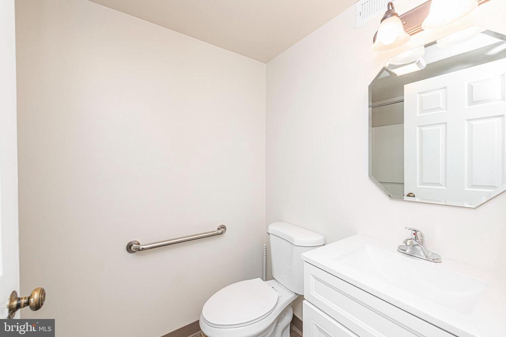 620 MANATAWNY STREET Unit: CONDO 5