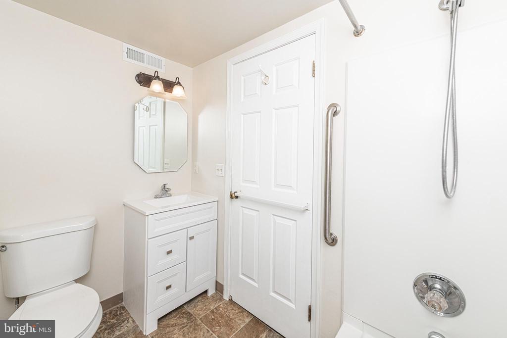 620 MANATAWNY STREET Unit: CONDO 5