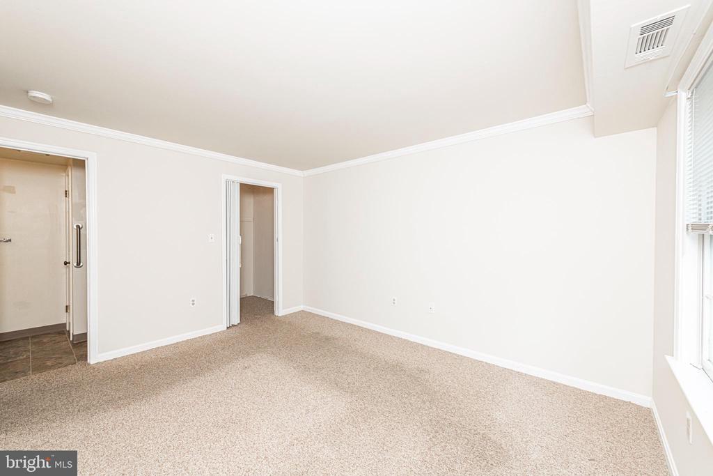 620 MANATAWNY STREET Unit: CONDO 5
