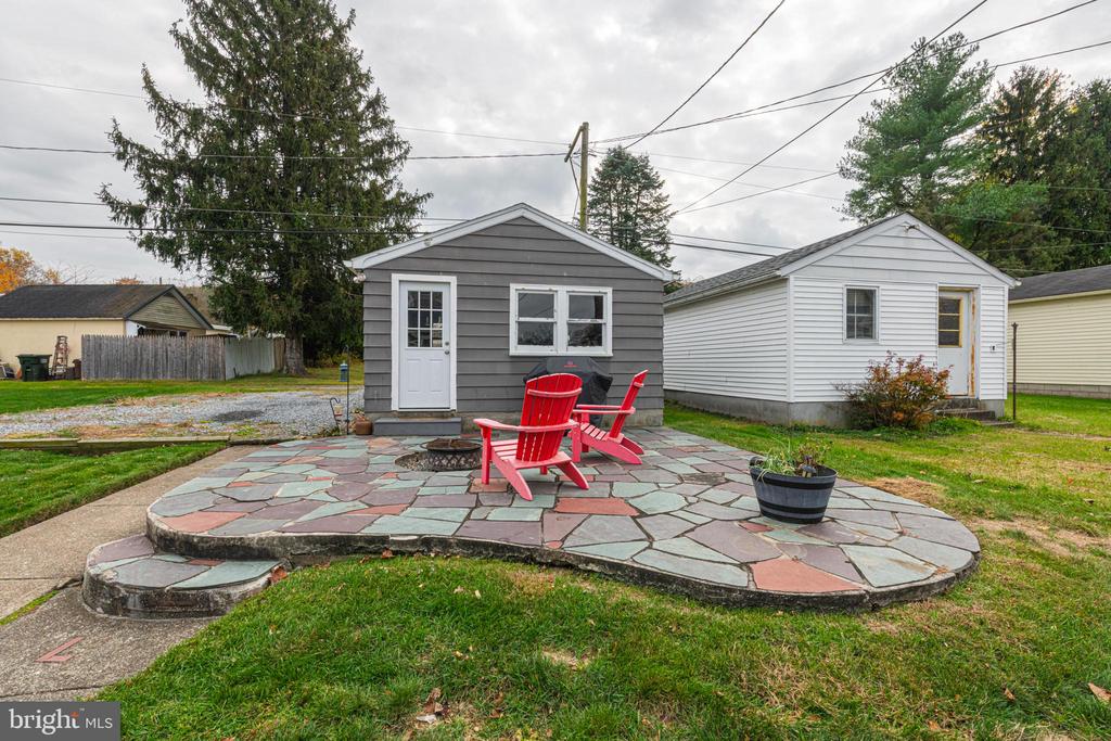 2108 SCHWAB AVENUE