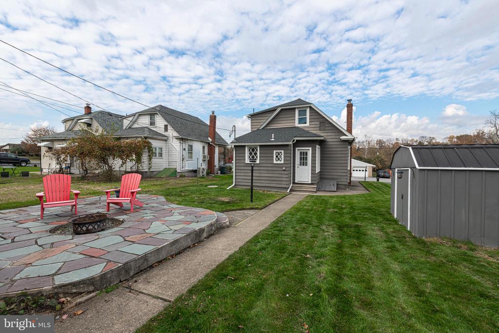 2108 SCHWAB AVENUE