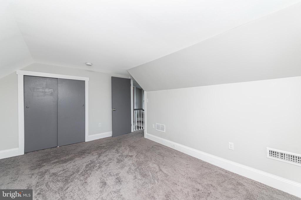 2108 SCHWAB AVENUE