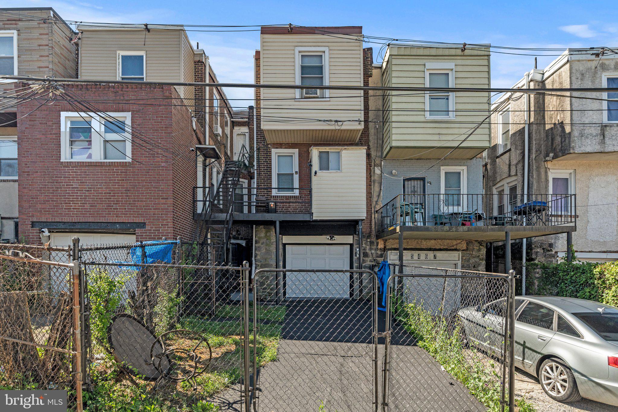 5465 ARLINGTON STREET