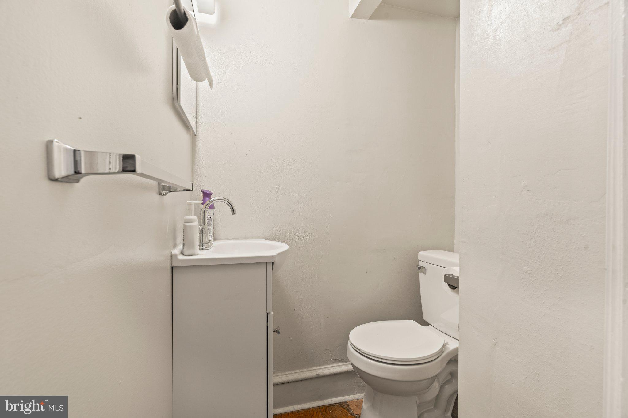 5465 ARLINGTON STREET