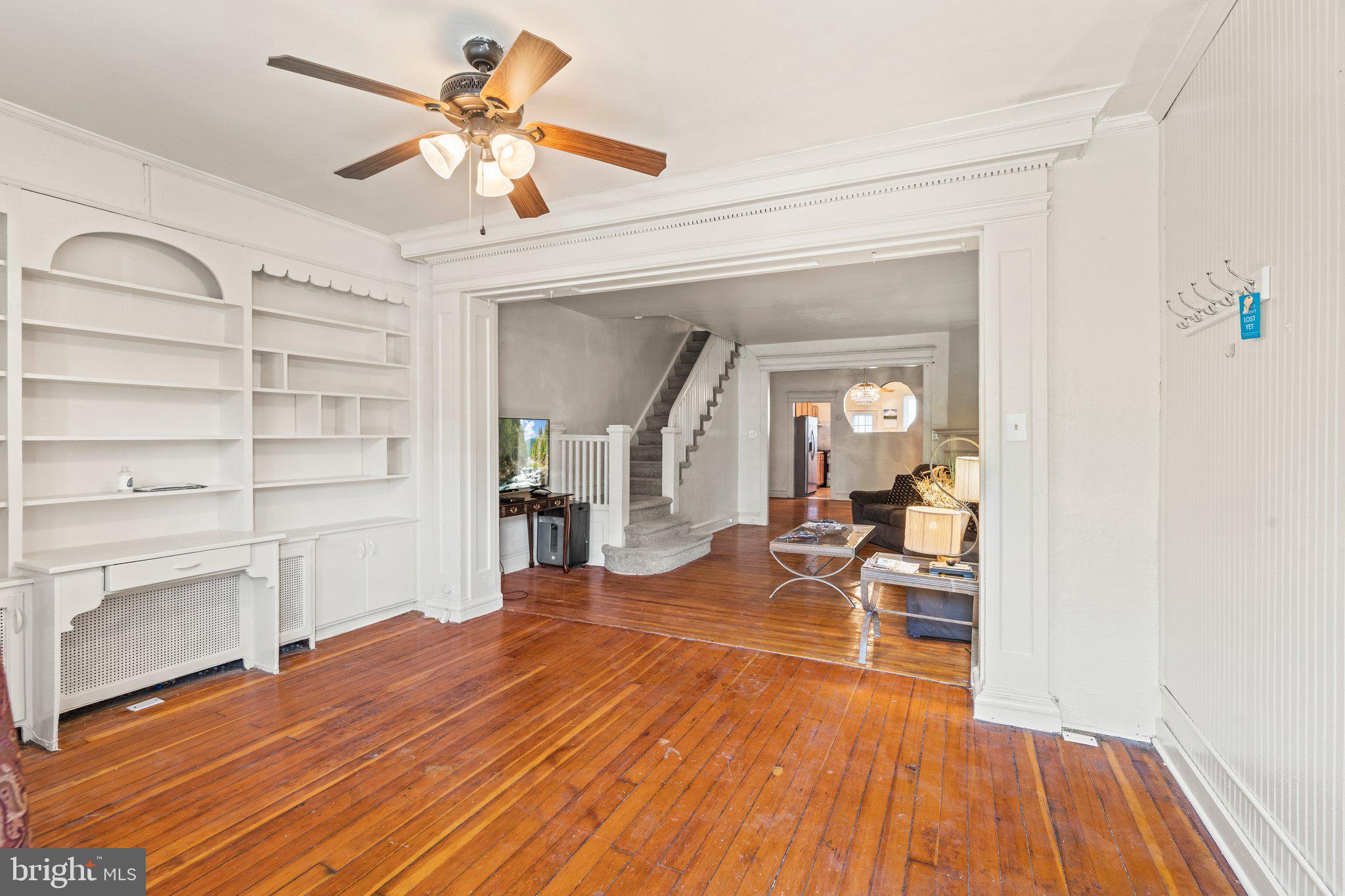 5465 ARLINGTON STREET