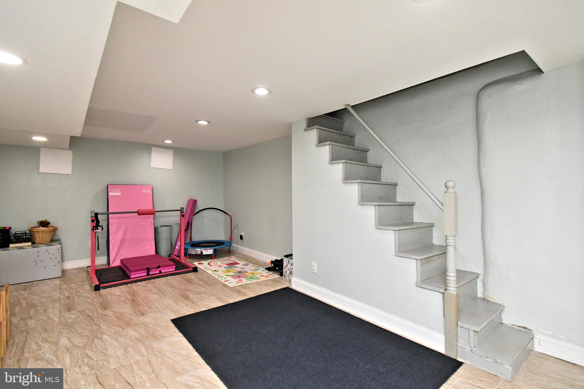 1325 N REDFIELD STREET