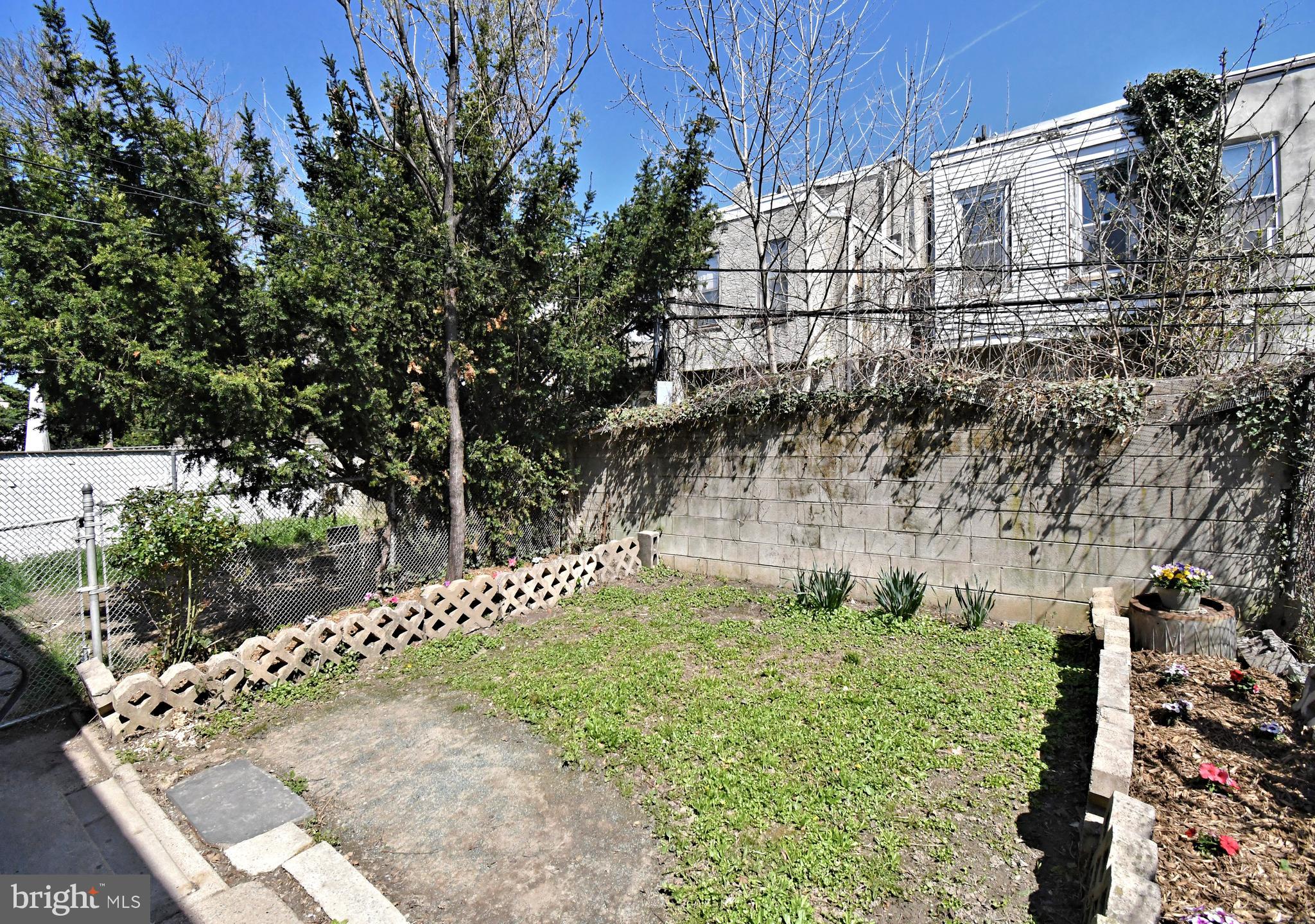 1325 N REDFIELD STREET