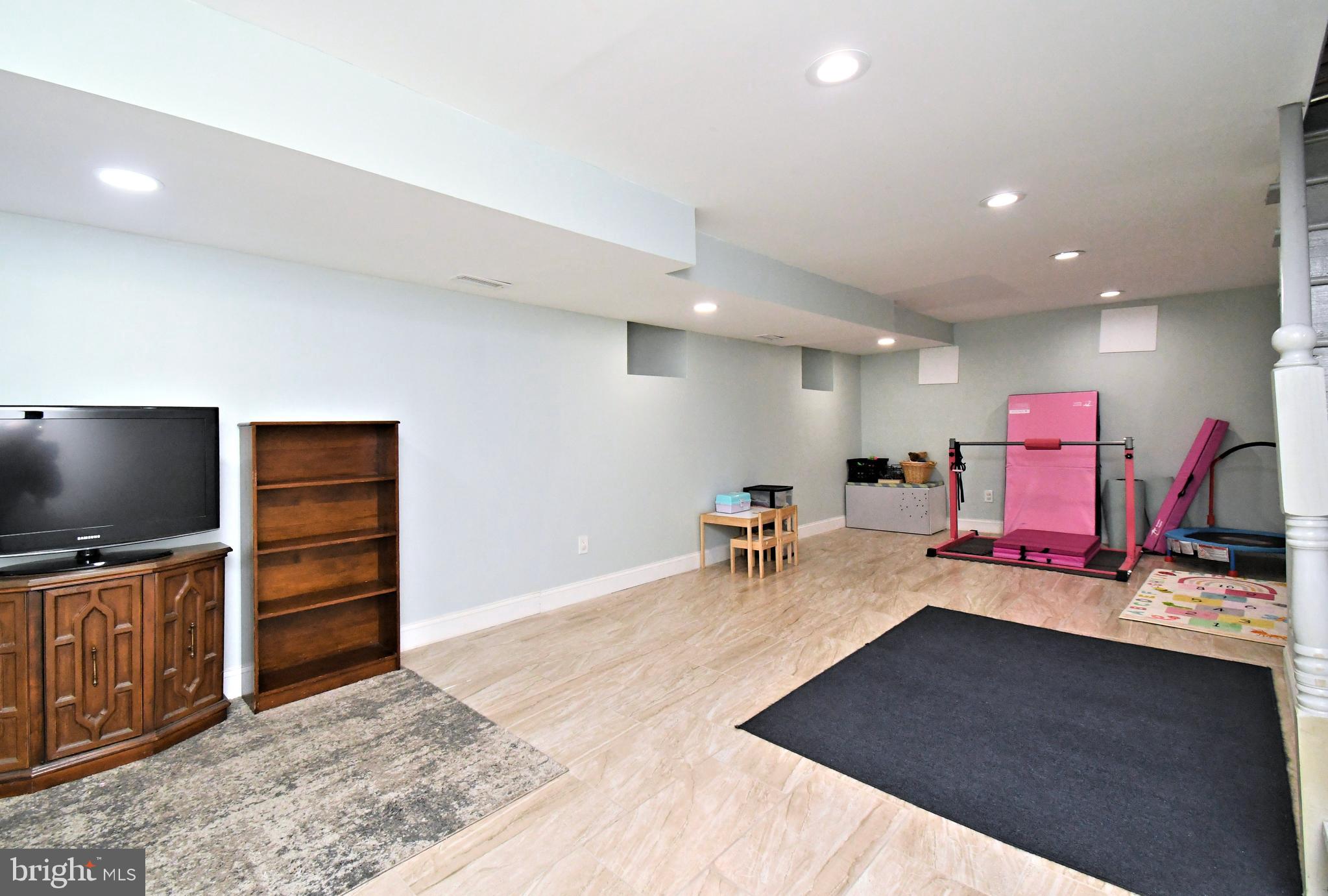 1325 N REDFIELD STREET