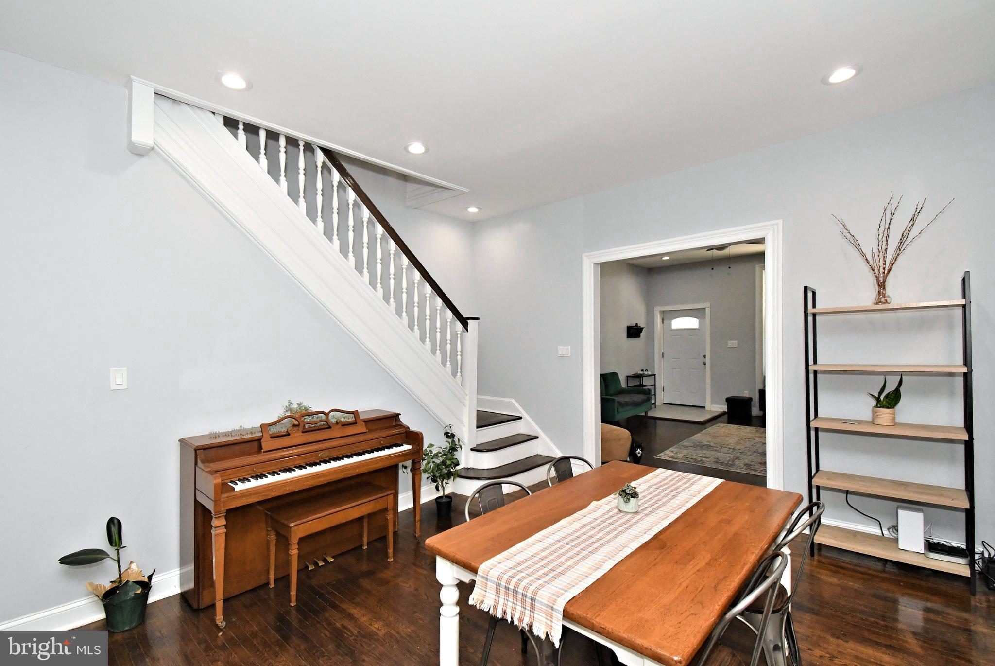 1325 N REDFIELD STREET