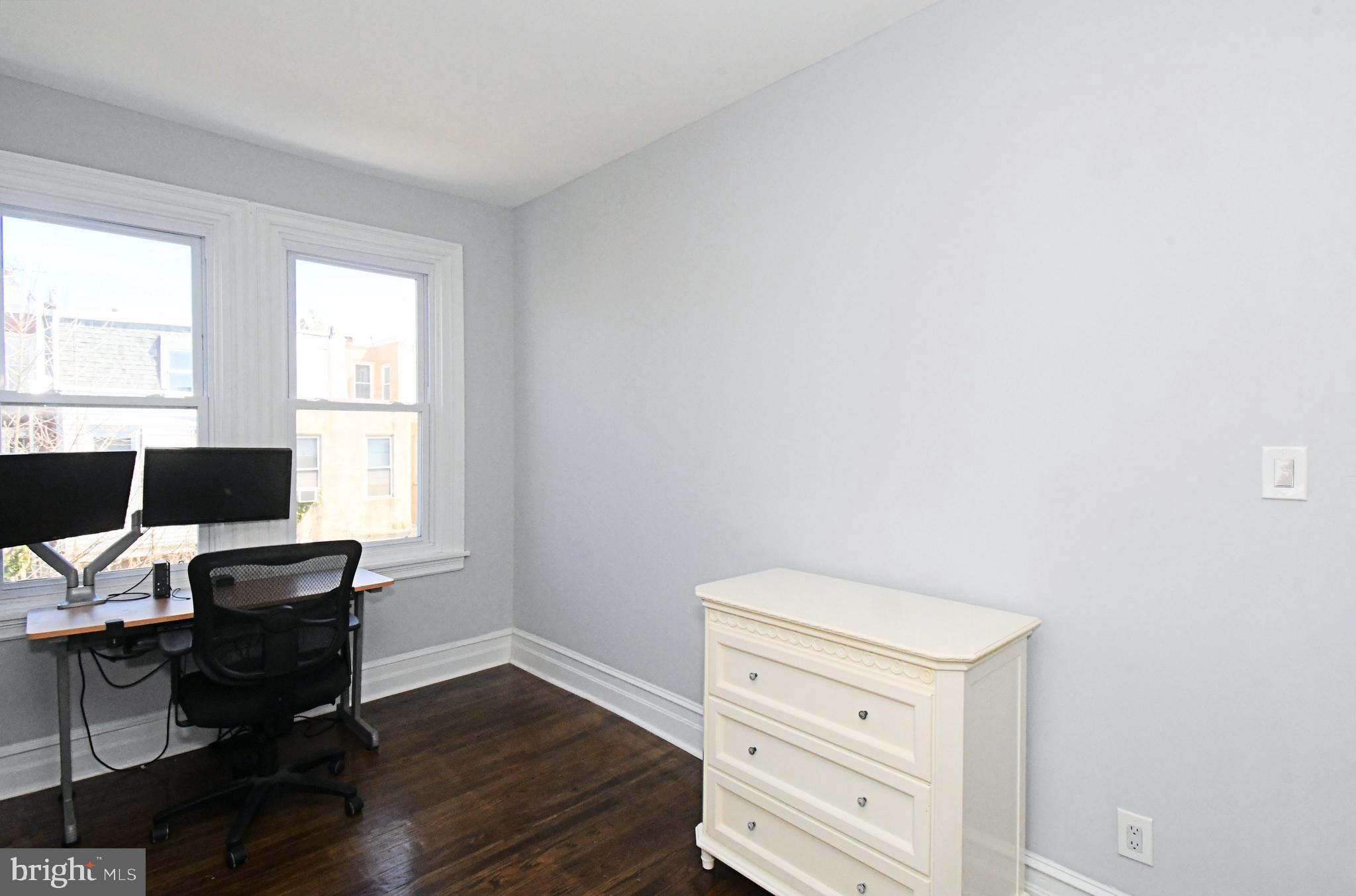 1325 N REDFIELD STREET