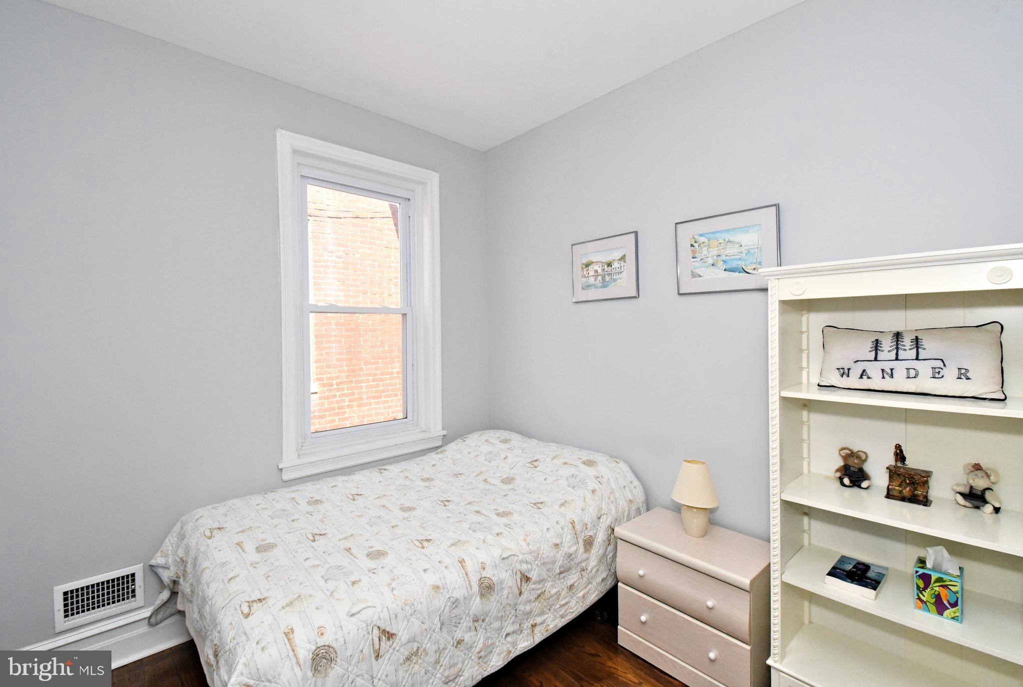 1325 N REDFIELD STREET