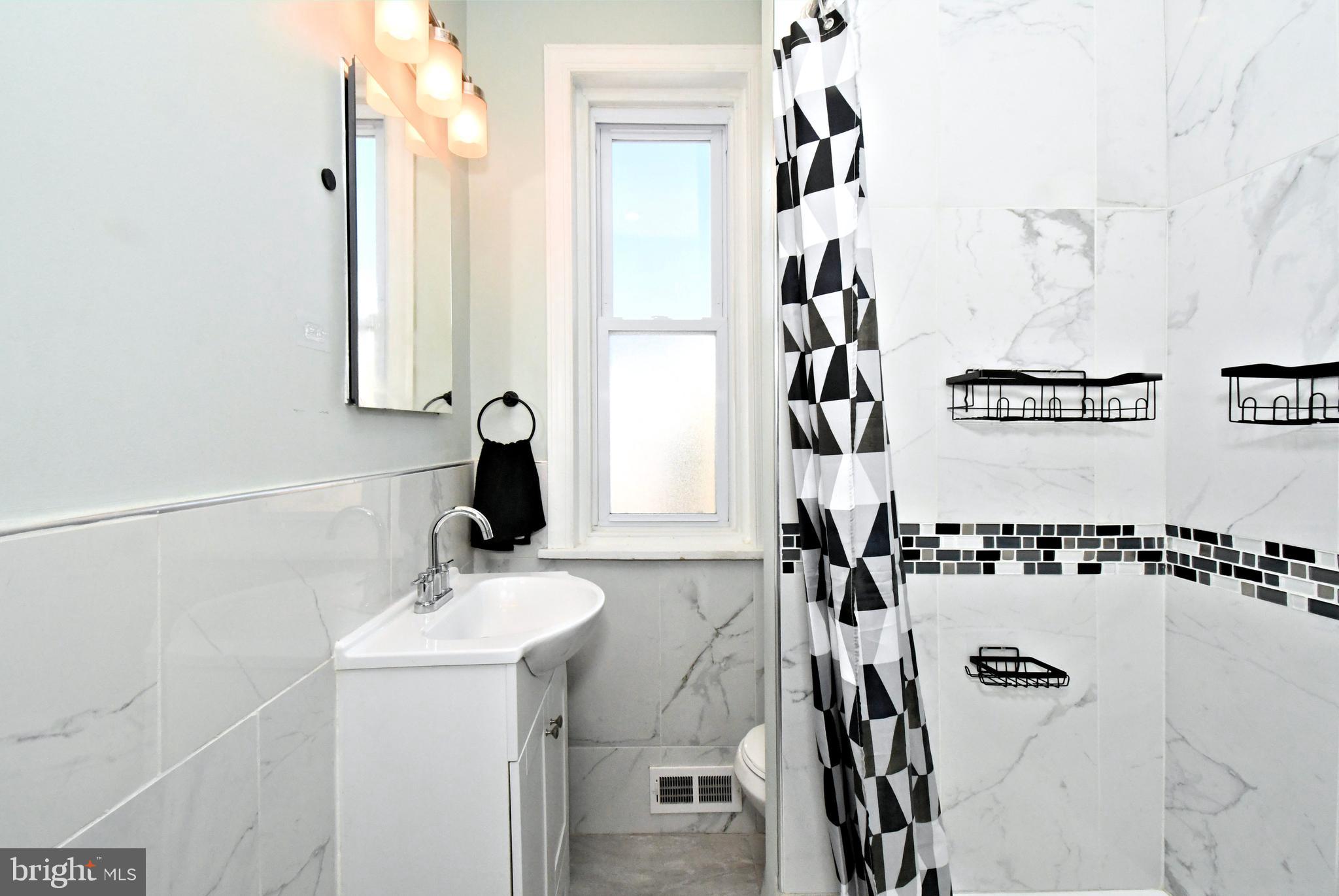 1325 N REDFIELD STREET