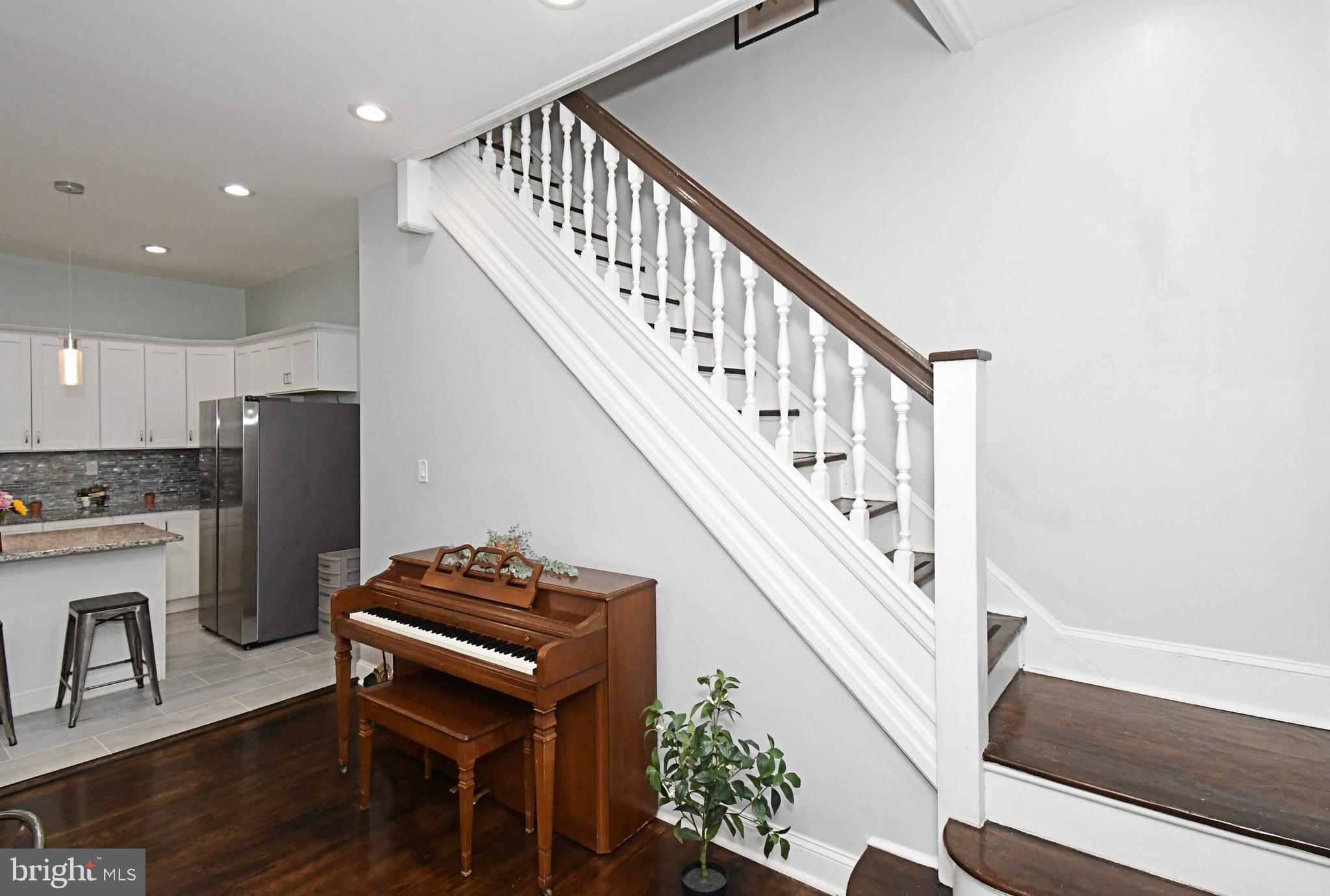 1325 N REDFIELD STREET