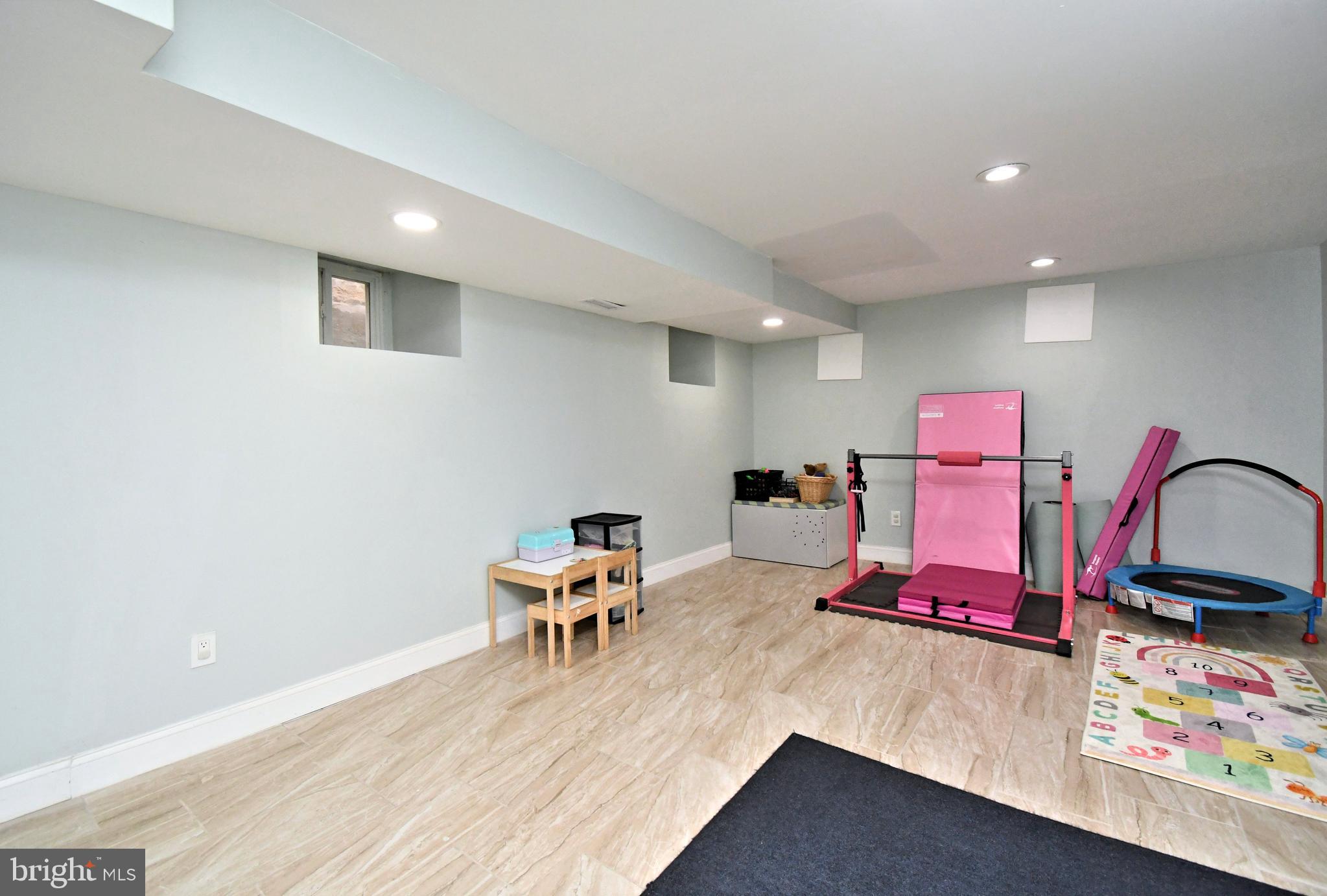 1325 N REDFIELD STREET