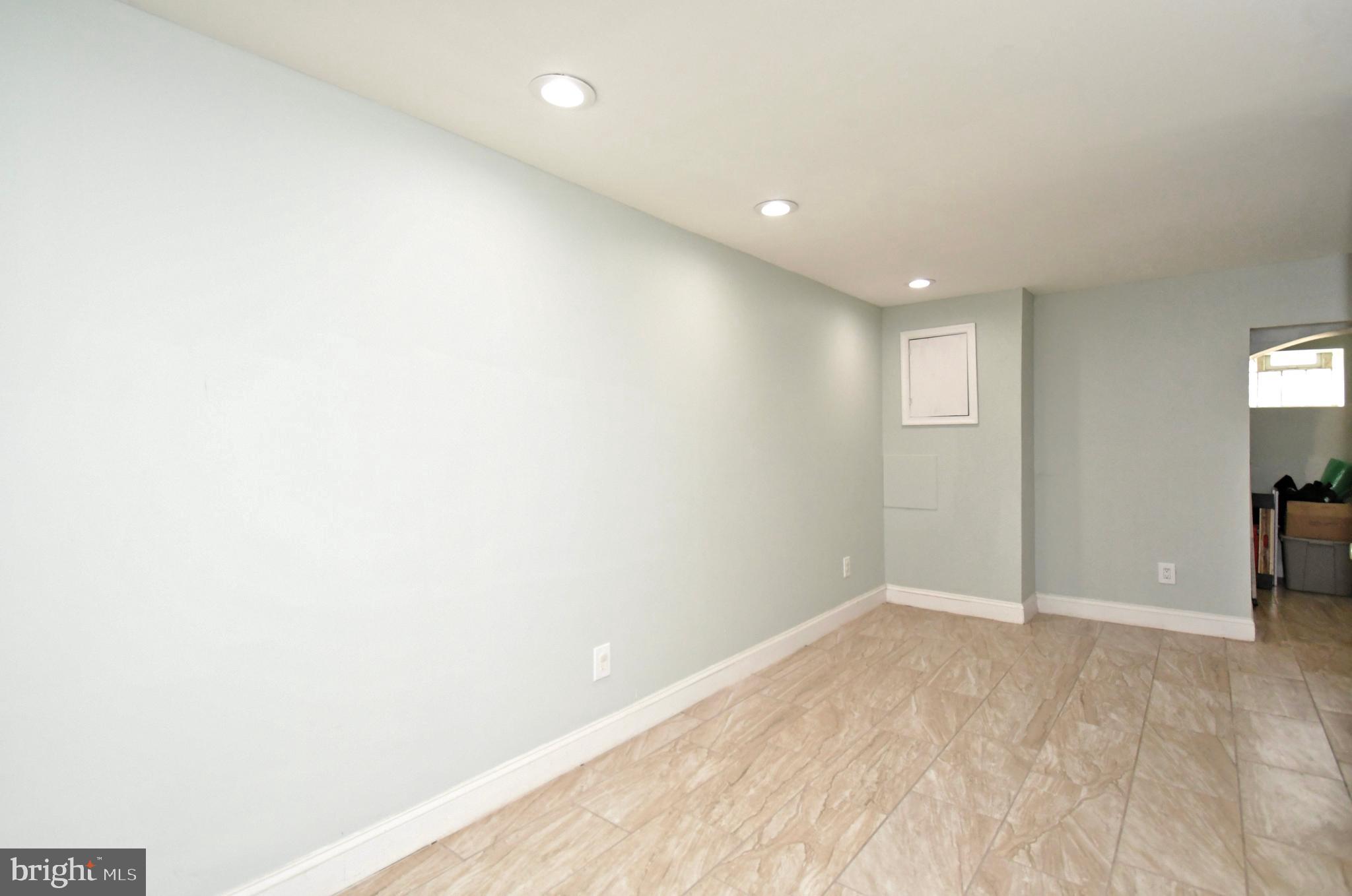 1325 N REDFIELD STREET